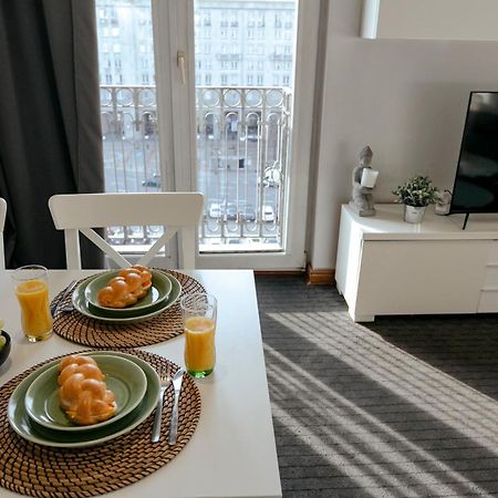 Plac Konstytucji 6 Orange - Apartament Dla 4 Osob - Bezplatny Parking - Free Parking - Piekny Widok Na Panorame Warszawy Varsó Kültér fotó